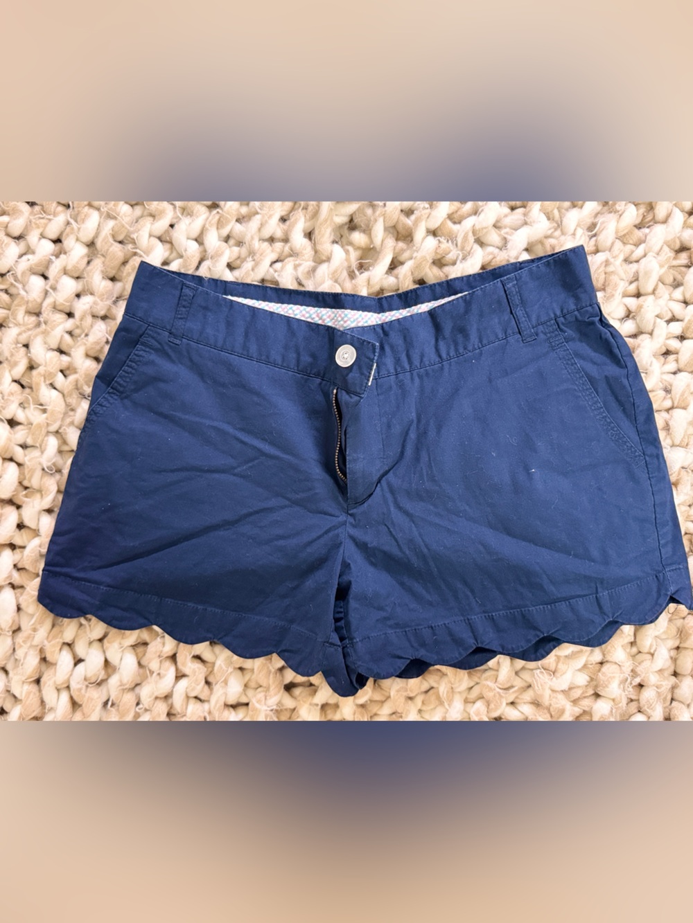 Lauren James Scalloped Hem Poplin Short in Navy